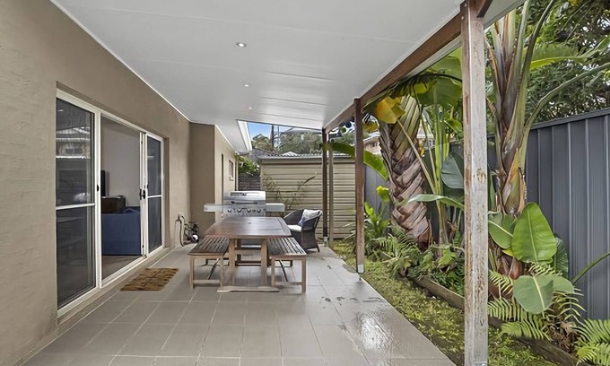 Sawtell House | This beautiful four bedroom house is ideal for a family getaway.