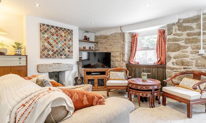 Praze-An-Beeble Cottage | This beautiful, renovated Cornish cottage, sleeping six on three storeys dates to the 1820’s.