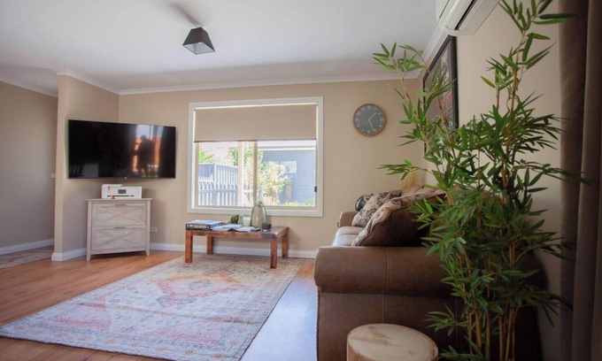 Horsham House | This charming 1-bedroom home in Horsham is perfect for a relaxing getaway