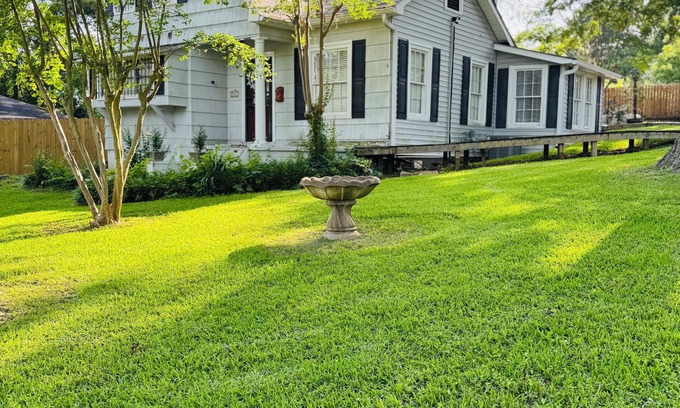 Natchitoches House | This Charming Cottage home located in Historic Downtown Natchitoches.