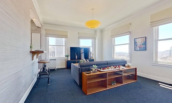 Tenderloin Condo | This condominium is a 0 bedroom(s), 1 bathrooms, located in San Francisco, CA.