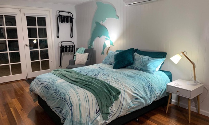 Paynesville Cottage | This cozy cottage is the perfect springboard to the wonderful Gippsland Lakes