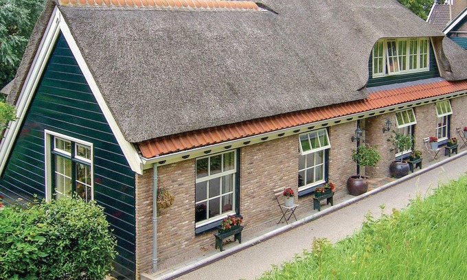 Wieringerwaard Apartment | This cozy vacation apartment for two people is a wonderful accommodation in a rural setting.
