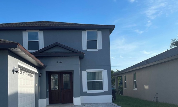 Orlando House | This Dream House is Just 5min Away From the Airport