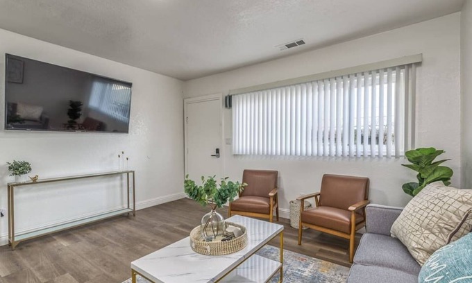 Livermore House | This house is a 1 bedroom(s), 1 bathrooms, located in Livermore, CA.
