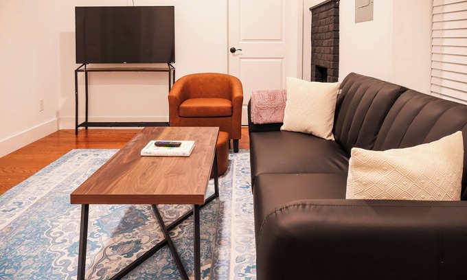 Corn Hill House | This house is a 1 bedroom(s), 1 bathrooms, located in Rochester, NY.