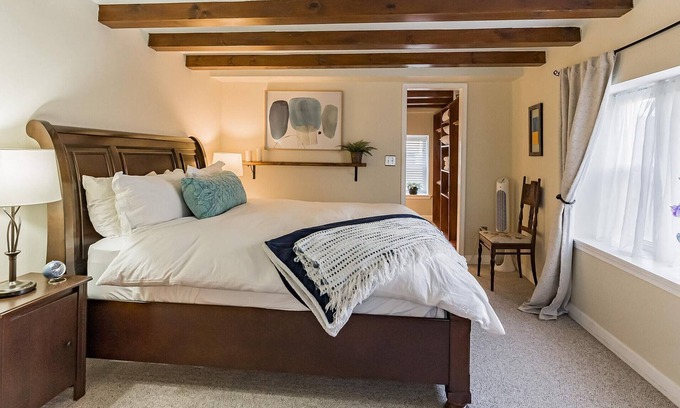 Fairmount House | This house is a 1 bedroom(s), 1 bathrooms, located in Philadelphia, PA.