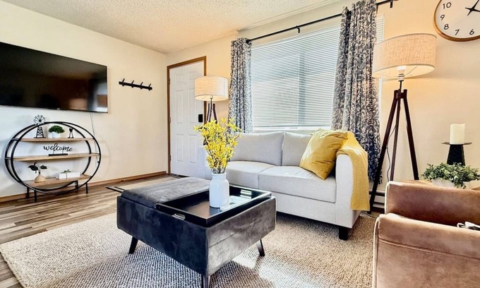 Grand Mound House | This house is a 2 bedroom(s), 1 bathrooms, located in Centralia, WA.