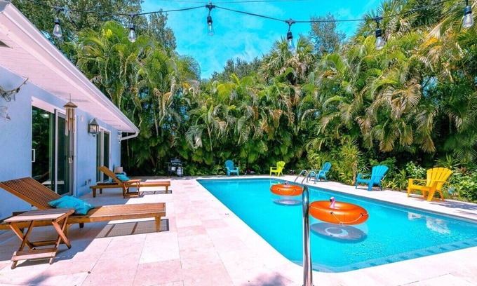 Wabasso Beach House | This house is a 3 bedroom(s), 2 bathrooms, located in Vero Beach, FL.