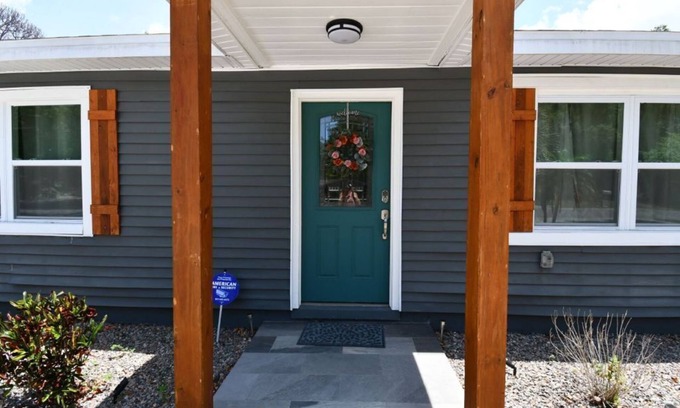 Park East House | This house is a 3 bedroom(s), 1 bathrooms, located in Sarasota, FL.