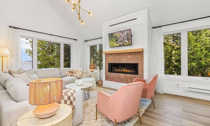 Grey Highlands House | This house is a 4 bedroom(s), 2 bathrooms, located in Flesherton, ON.