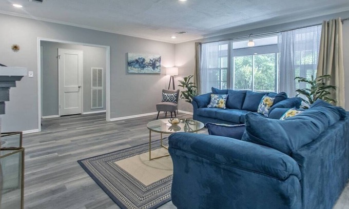 Macon House | This house is a 4 bedroom(s), 2 bathrooms, located in Macon, GA.