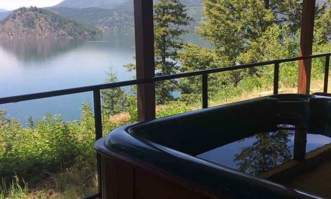 Blind Bay Apartment | This house is the iconic house of the Shuswap lake! Gorgeous views of the bay!