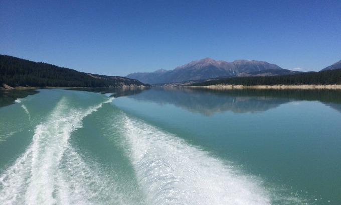 East Kootenay Cottage | This is 5 Star. Lake Koocanusa Style! -Waterfront,