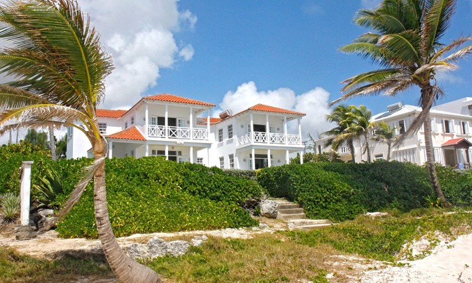 Silver Sands Villa | This is a beachfront 3 bedroom, 3 bathroom villa, family-friendly activities