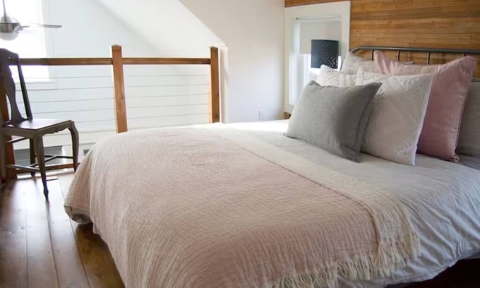 St. Johns Cottage | This light, bright cottage is located in St Johns in Portland