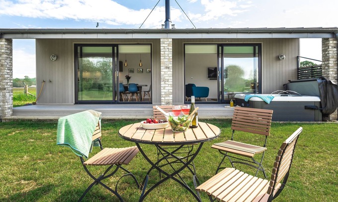 Sturminster Marshall House | This luxury lodge is contemporary in style, and light filled throughout.