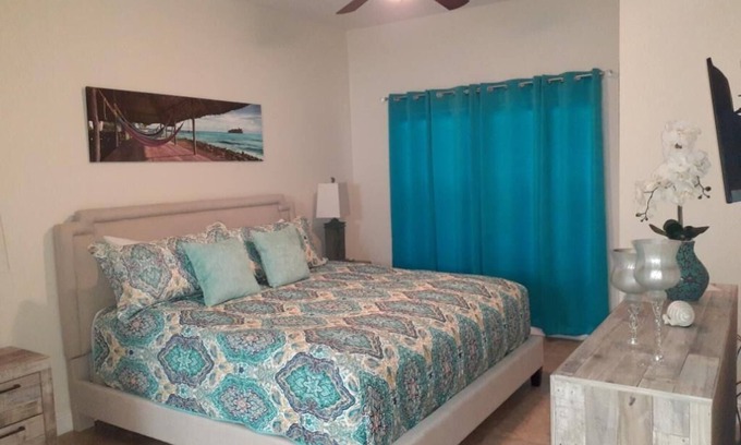 Venetian Bay Villages House | This one has it ALL! 2 bed/2 bath townhouse