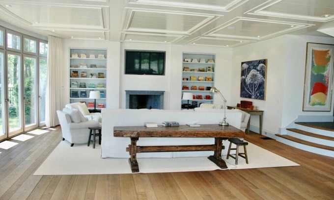 Mashpee Neck House | This spectacular home is situated on a quiet cul-de-sac.