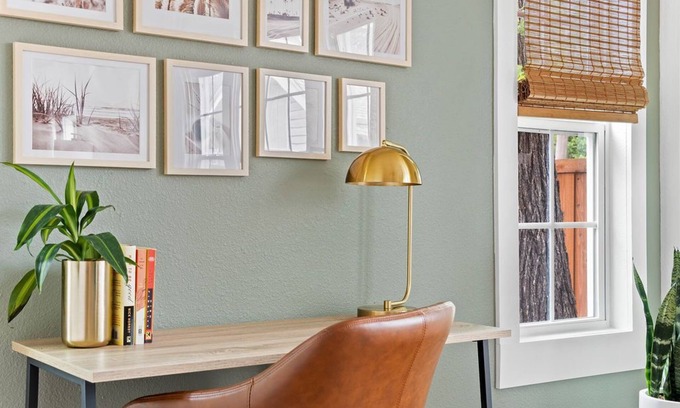 Kessler Apartment | This triplex is a 4 bedroom(s), 2 bathrooms, located in Dallas, TX.
