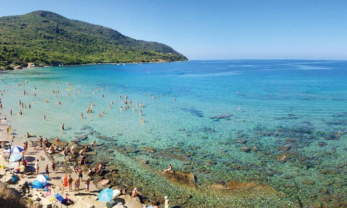 Laura House | This vacation home with pool access is the ideal place for a wonderful family vacation.