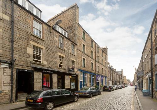New Town Apartment | Thistle Street - 401