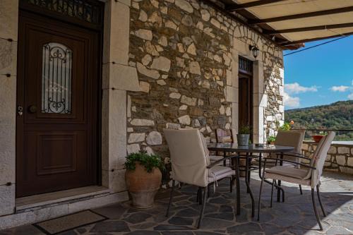 Ano Doliana House | Tholos