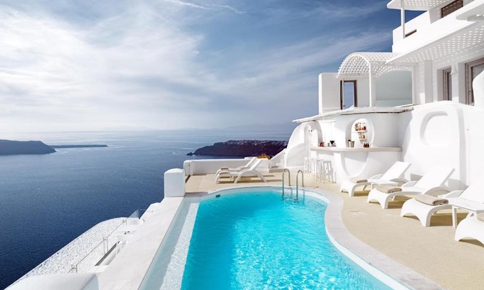 Imerovigli Hotel | Tholos Resort