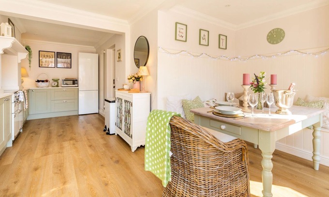 Norwich Cottage | Thomas Wyatt House - Norfolk Holiday Properties