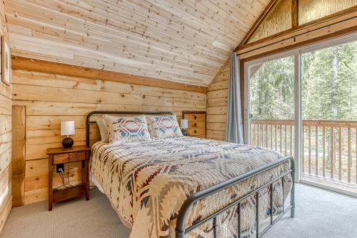 Welches House | Thompson Cabin - Charming Salmon Riverfront A-Frame Oasis w/fireplace