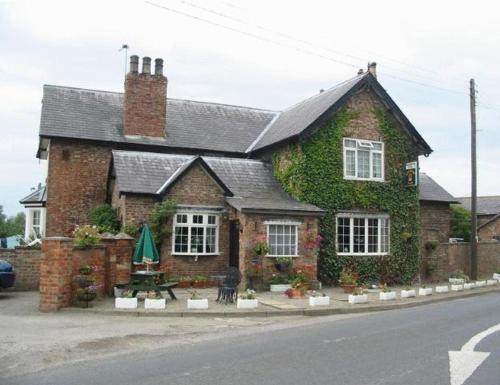 Flaxton Hotel | Thompsons Arms