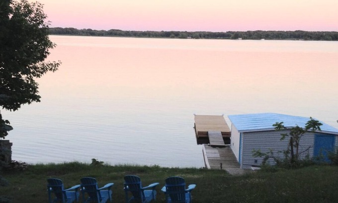 Mallorytown Cottage | Thousand Island Area - St. Lawrence River Waterfront COZY Cottage