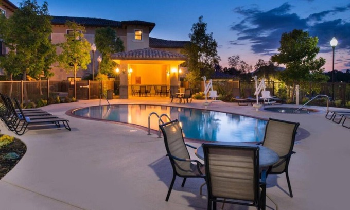 Thousand Oaks House | Thousand Oaks Pet-Friendly Lodging w/Kitchenette
