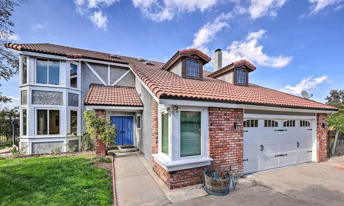 Thousand Oaks House | Thousand Oaks Retreat w/ Stunning Backyard!