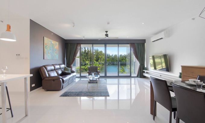 Bang Tao Apartment | THREE-BEDROOM APARTMENT, SEAVIEW and LAKEVIEW by Continent