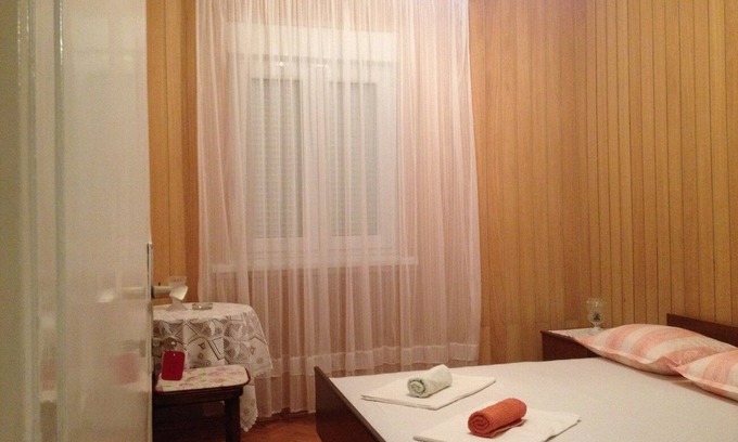 Drasnice Apartment | Three bedroom apartment near beach Drašnice, Makarska (A-23448-b)