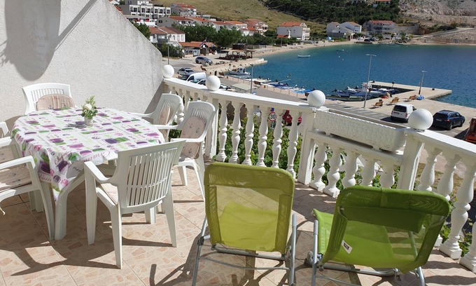Metajna Apartment | Three bedroom apartment with terrace and sea view Metajna, Pag (A-6498-a)