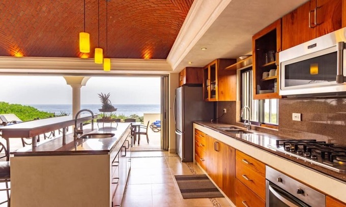 Akumal House | Three Bedroom Beach Front Villa