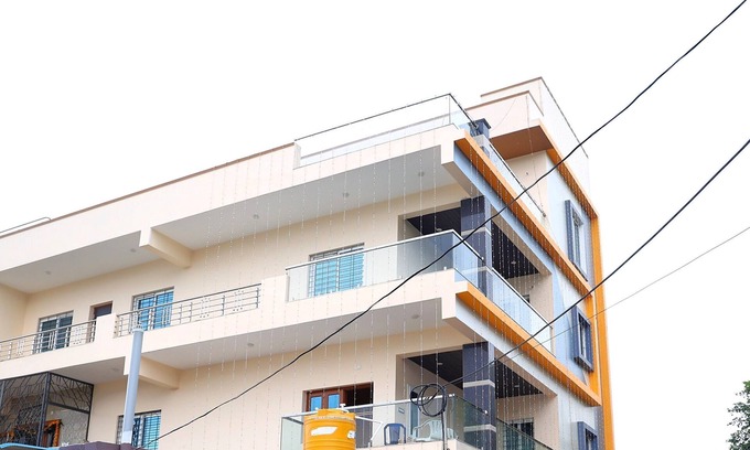 Tiruchanur Villa | Three bedroom Brand NEW Luxurious Villa located behind Taj Hotel.