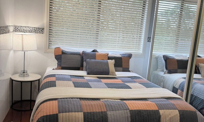 Valentine House | Three Bedroom Cockatoo Lodge