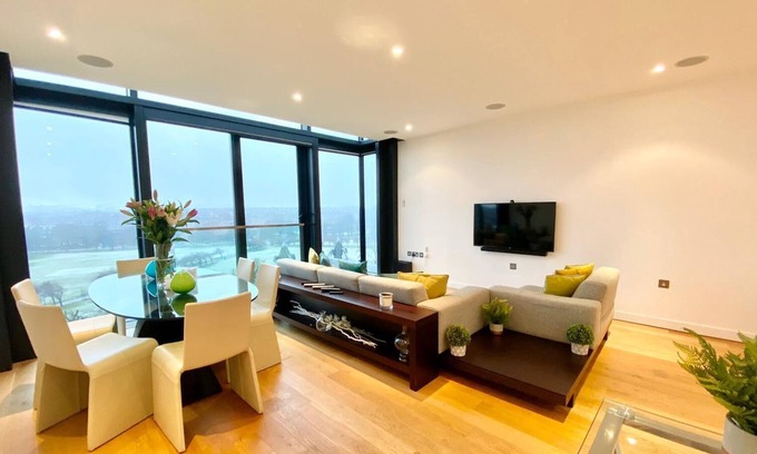 Laurieston Apartment | Three Bedroom Executive - 3 Bedroom Executive Apartment