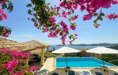Brsecine House | Three-Bedroom Holiday Home In Brsecine