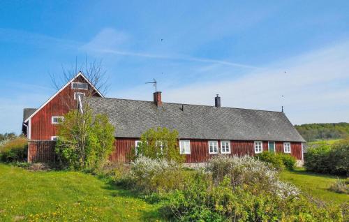 Andrarum House | Three-Bedroom Holiday Home Brösarp With A Fireplace 05