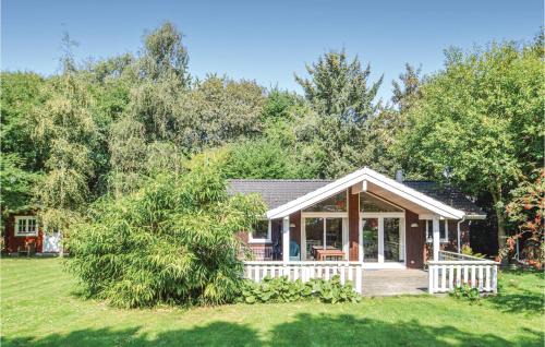 Lundby House | Three-Bedroom Holiday Home In Lundby