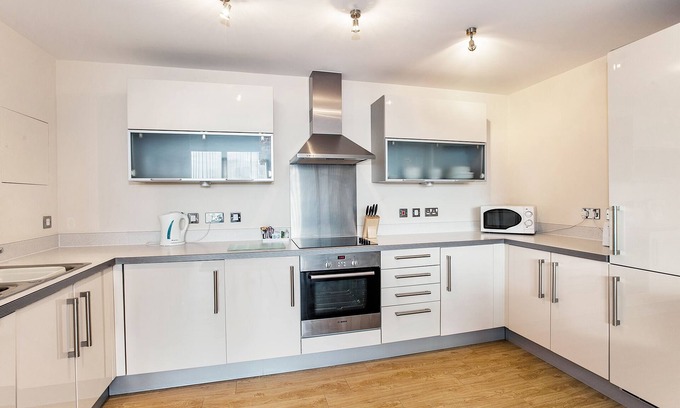 Central Milton Keynes Apartment | Three Bedroom Serviced Apartment in Vizion, Central Milton Keynes