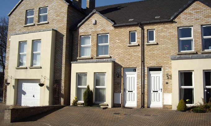 Coleraine Cottage | Three Bedroom Townhouse - The Mallow
