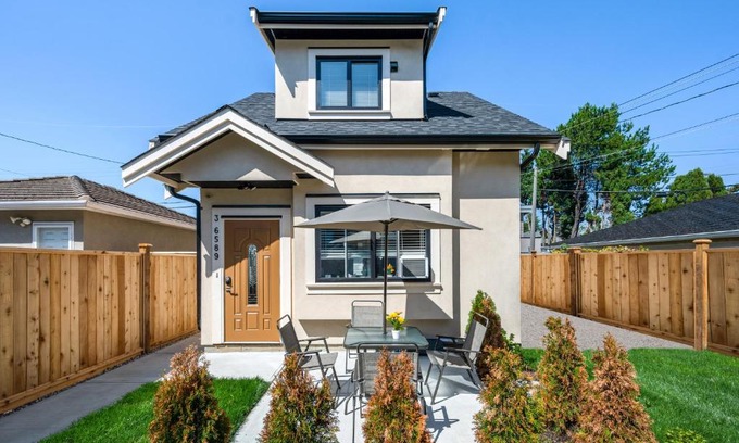 Killarney Villa | Three bedrooms new laneway house near public transit