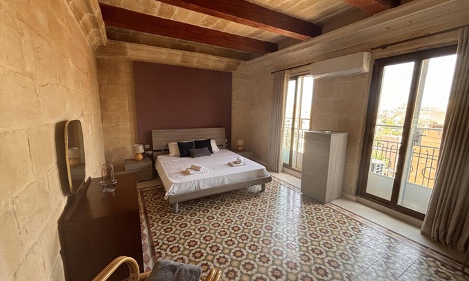 Cospicua Apartment | Three cities Malta 4