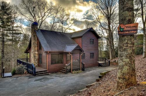 Ridgeline Vistas House | Three Cubs Cottage - Dog Friendly