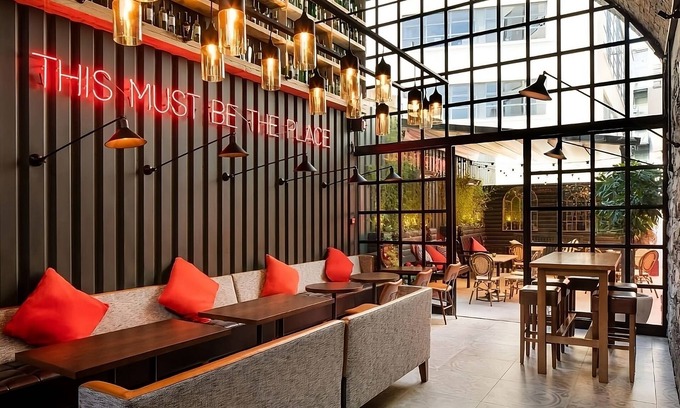 City Centre Dublin Hotel | Three Modern Accommodation Minutes Away from National Museum of Ireland!